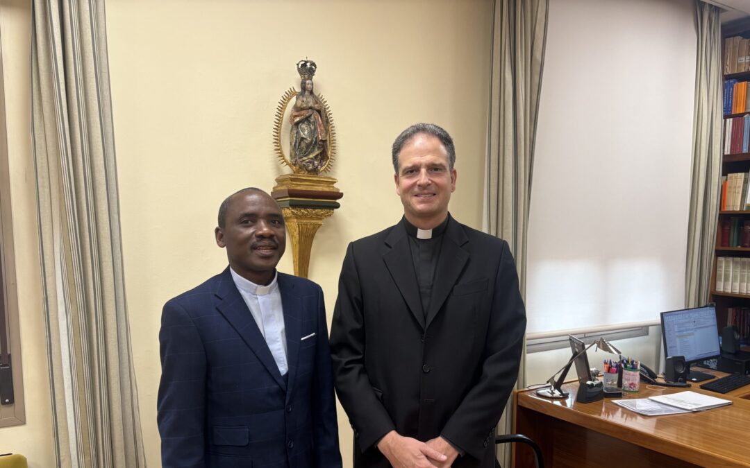 El vicerrector del Seminario del Buen Pastor de Benguela (Angola) visita la UESD con motivo de la apertura del curso