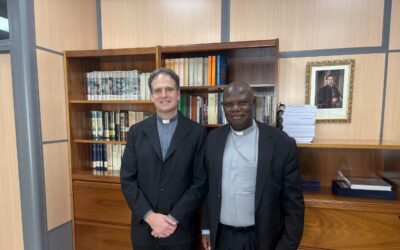 El obispo de Bokungu-Ikela, en la República Democrática del Congo, visita la UESD